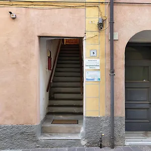 Alloggio per agriturismo Secondo Tiro, Cisano sul Neva